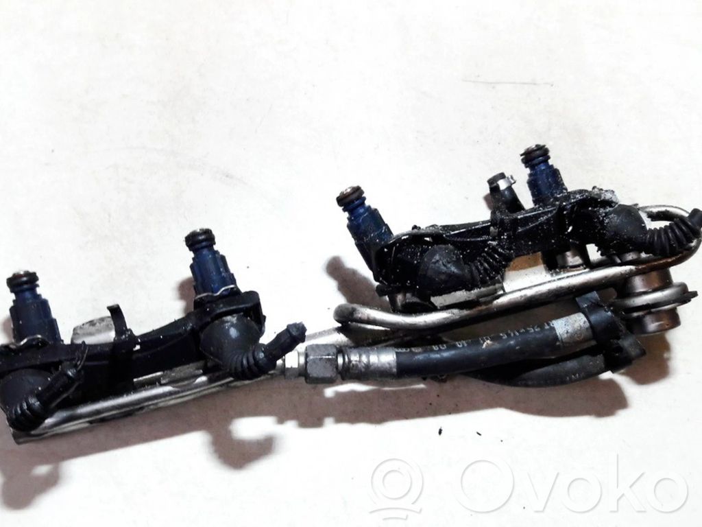 Volkswagen PASSAT B5 Linea principale tubo carburante