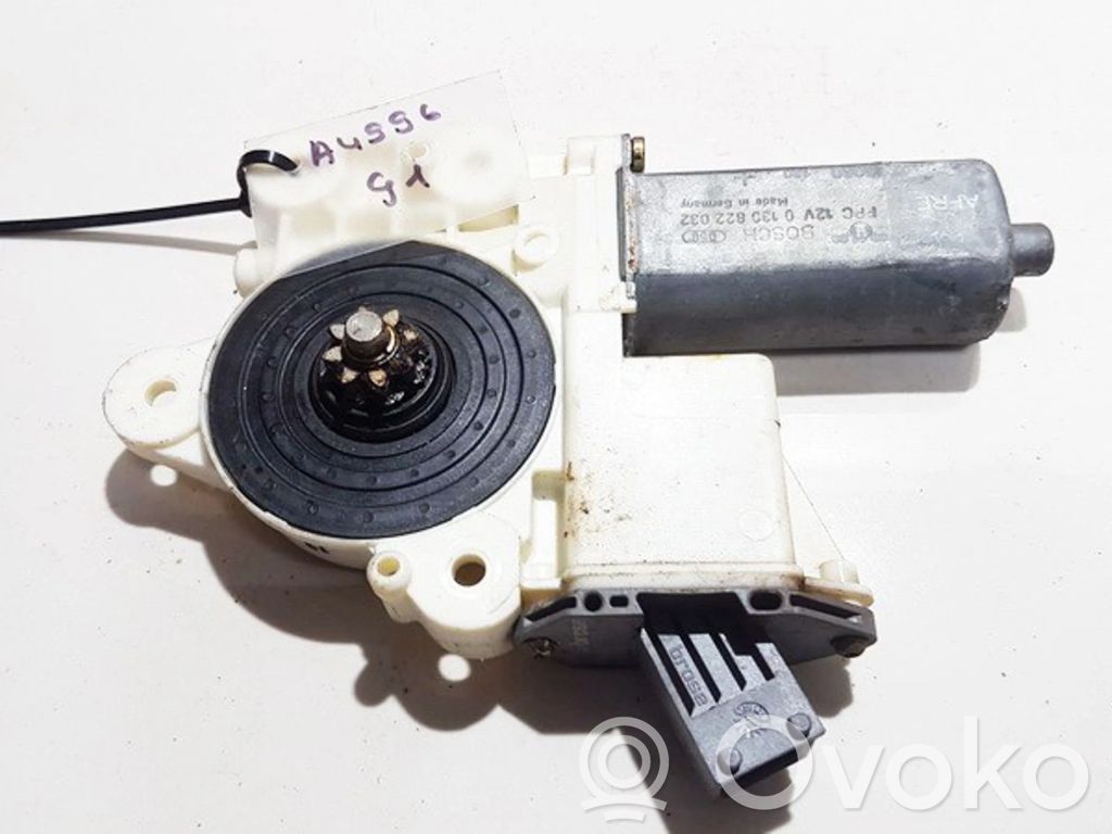 Toyota Avensis T250 Motor macara geam ușă față 