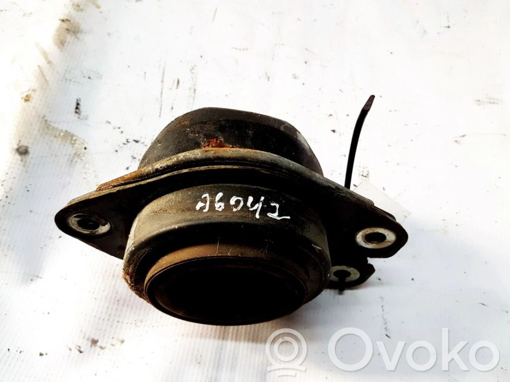 Engine mount bracket   8200052026C,8200052026C