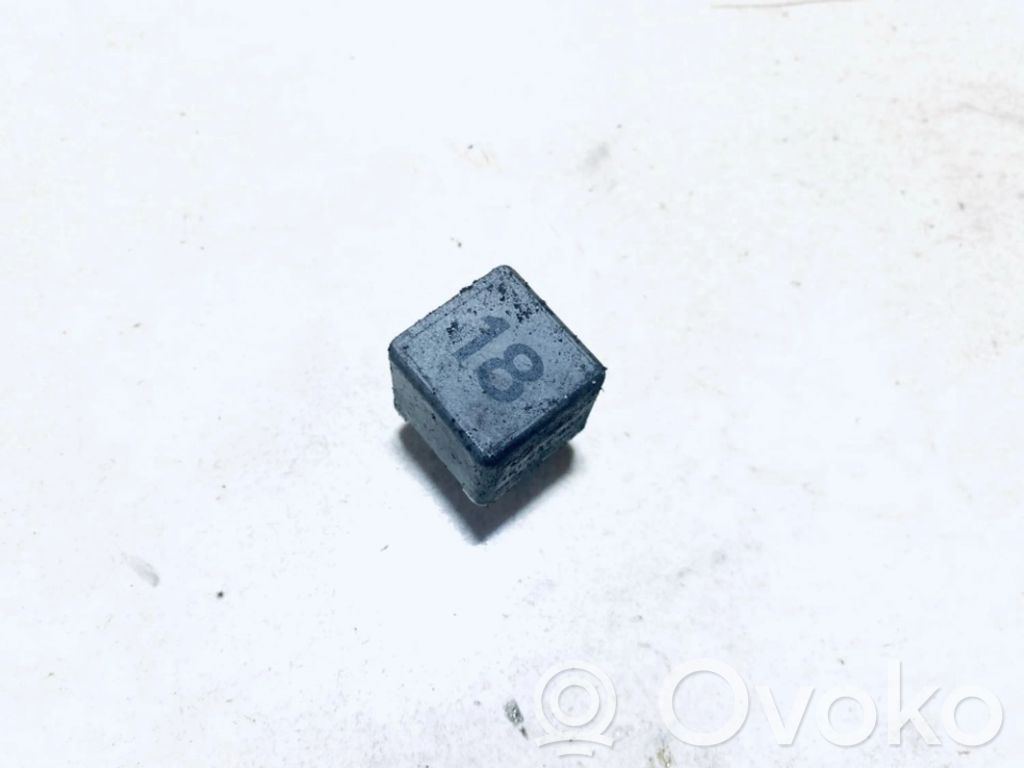 Volkswagen Golf III Otros relés 