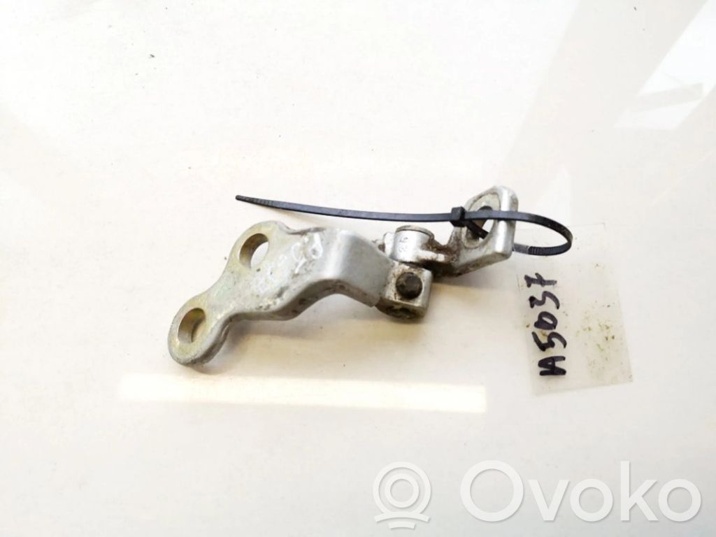 Ford Focus Front door upper hinge 