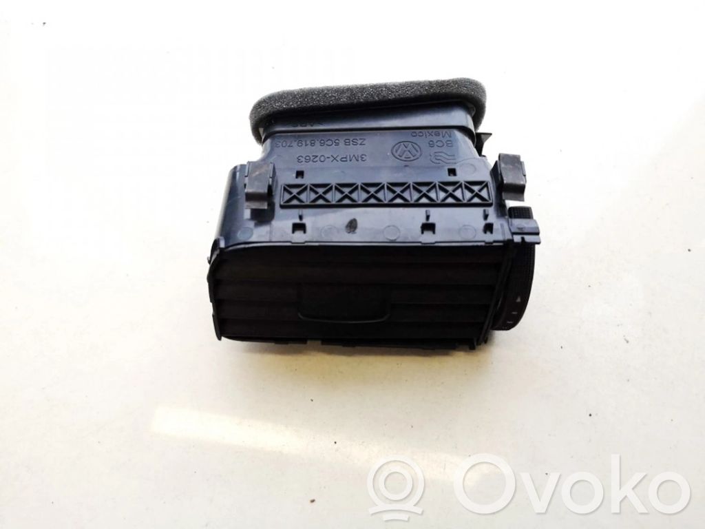 Volkswagen Jetta VI Griglia di ventilazione centrale cruscotto 