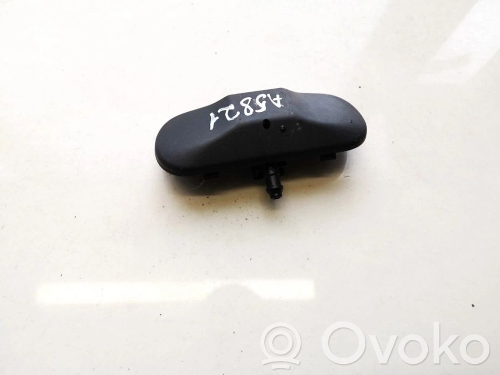Volkswagen Jetta VI Duză spălare parbriz 