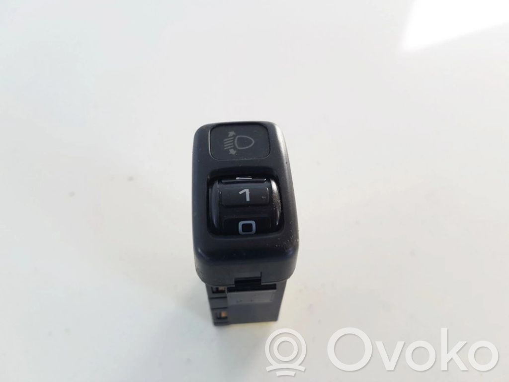 Mazda 323 F Przycisk / Pokrętło regulacji świateł 