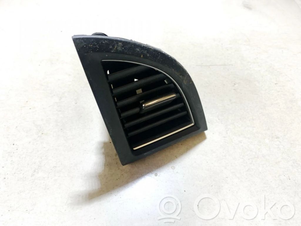Honda CR-V Rejilla de ventilación central del panel 