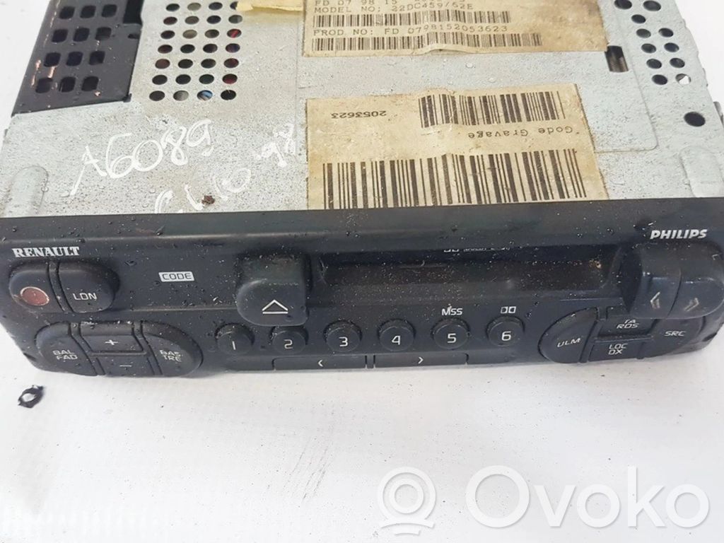 Panel / Radioodtwarzacz CD/DVD/GPS   7700426483,7700426483