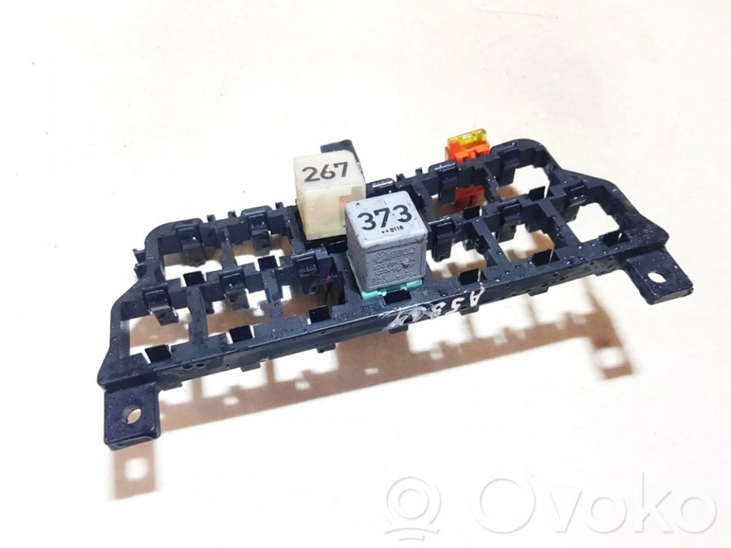 Volkswagen PASSAT B5.5 Set scatola dei fusibili 