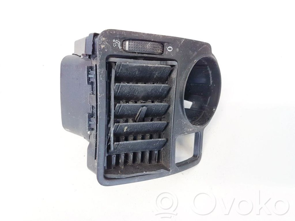 Volkswagen Golf IV Rejilla de ventilación central del panel 