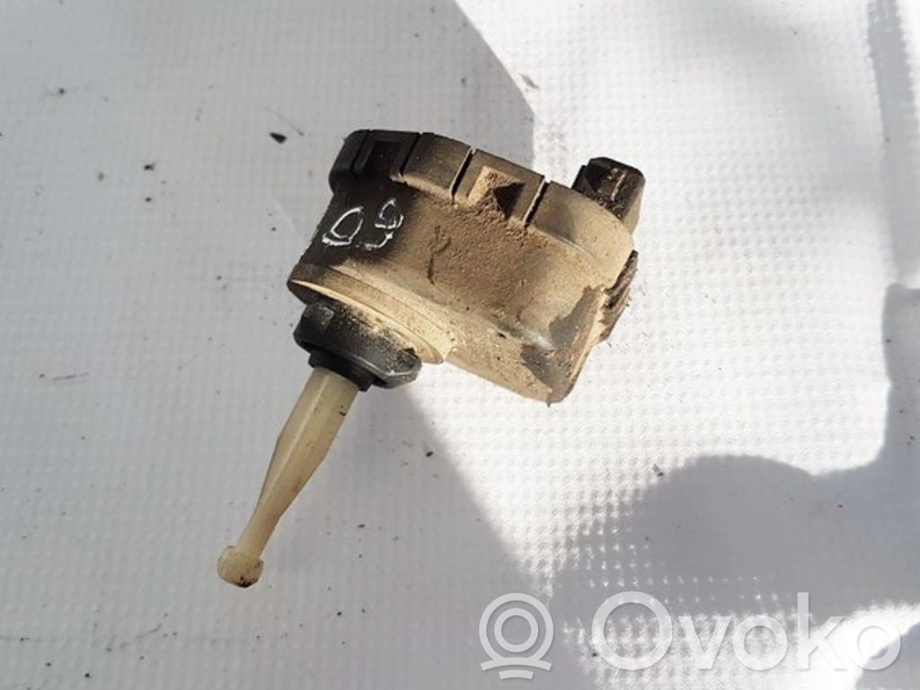 Audi A4 S4 B5 8D Moteur de réglage du niveau des phares