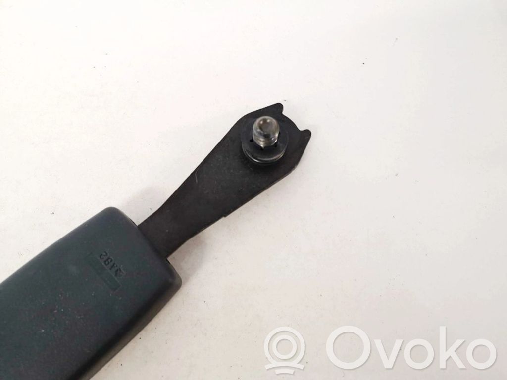 Mitsubishi Galant Etuistuimen turvavyön solki