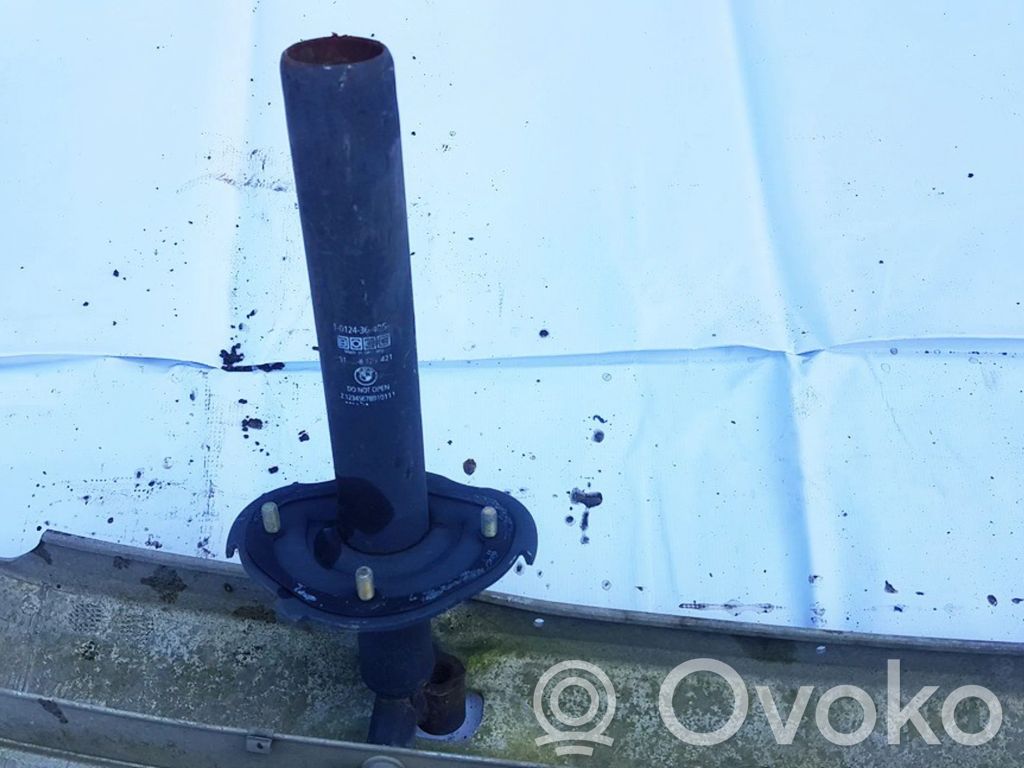 Soporte de montaje del parachoques trasero