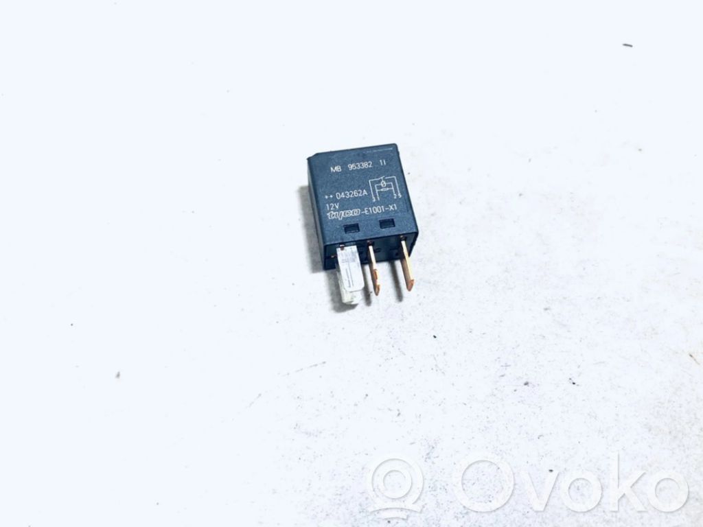 Otros relés   MB953382,043262A,043262A,MB953382,V23075