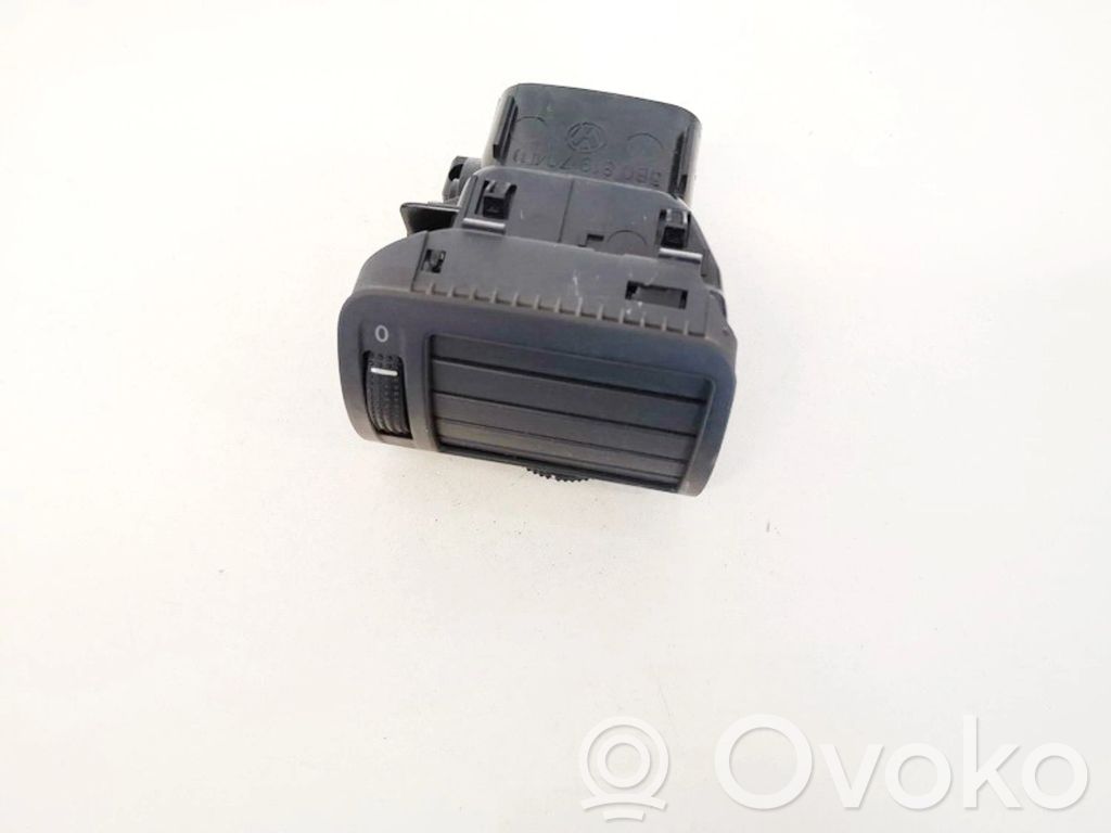Volkswagen PASSAT B5 Rejilla de ventilación central del panel 