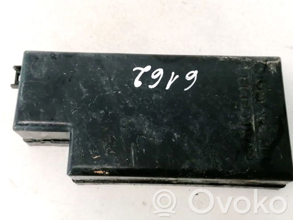 Muu ulkopuolen osa   MB500100B,MB500100B