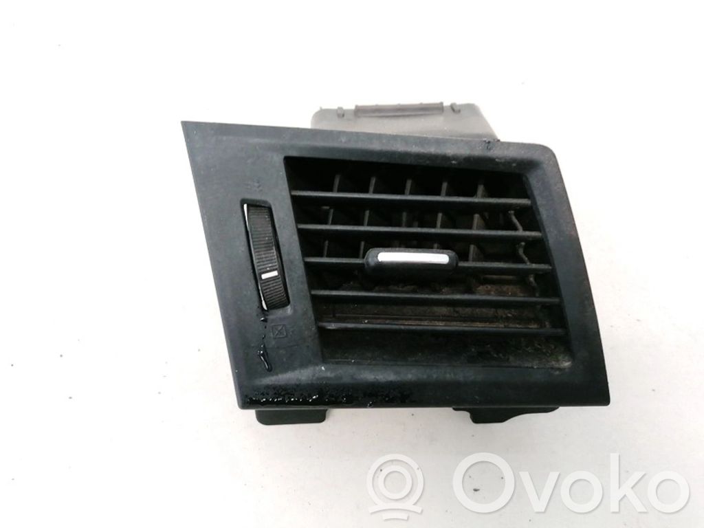 Subaru Legacy Rejilla de ventilación central del panel 