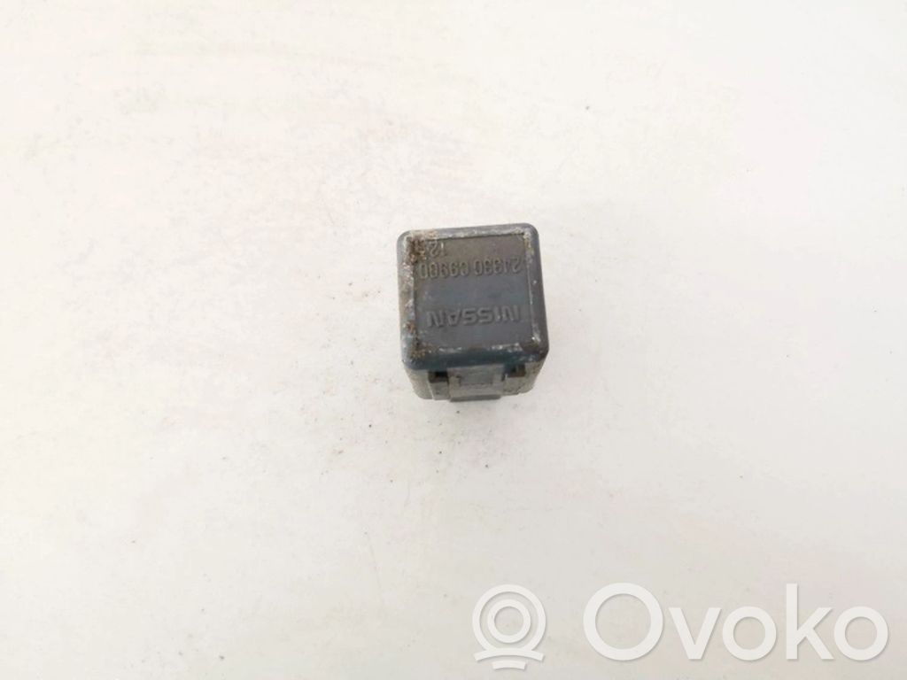 Otros relés   24330C9900,24330C9900