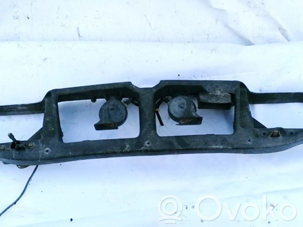 Volvo 850 Pas przedni