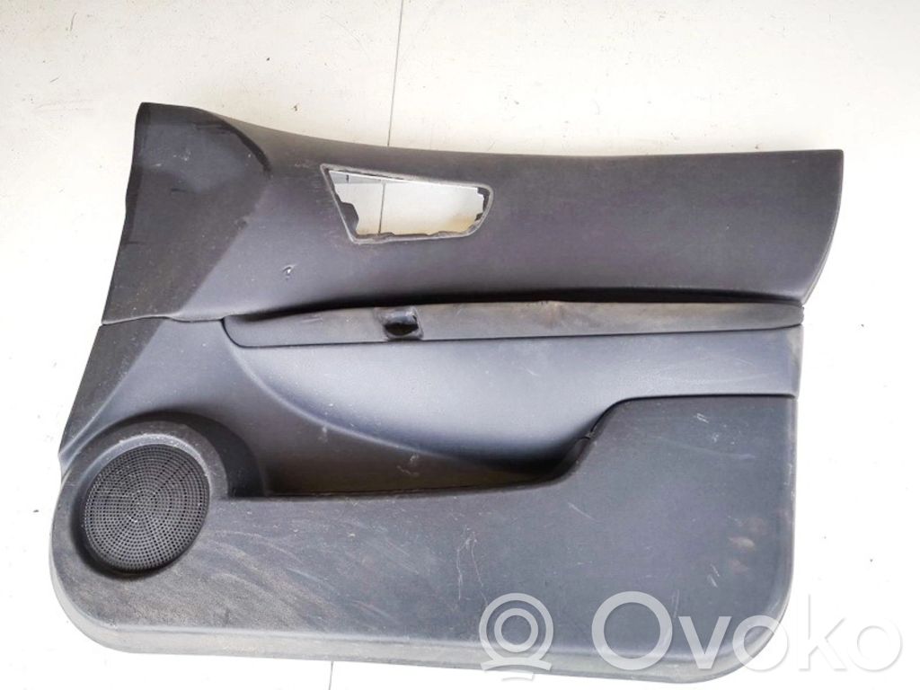Nissan Qashqai+2 Etuoven verhoilu