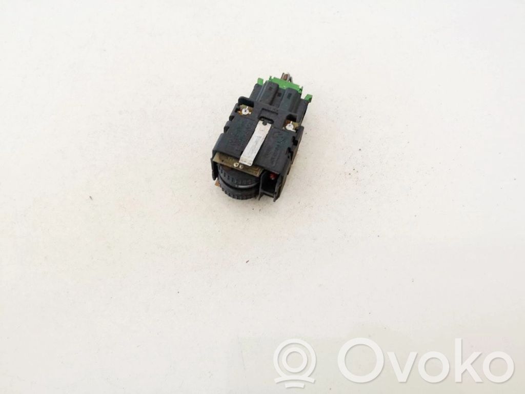 Volkswagen Golf IV Przycisk / Pokrętło regulacji świateł 