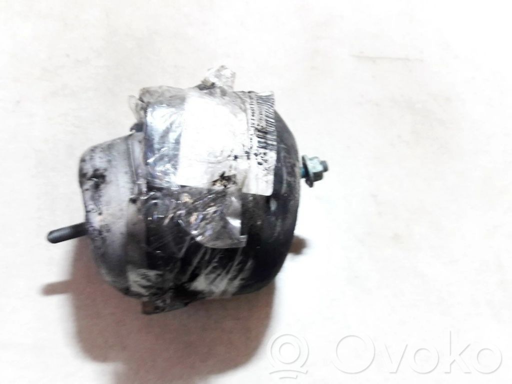 Audi A4 S4 B5 8D Wspornik / Mocowanie silnika 