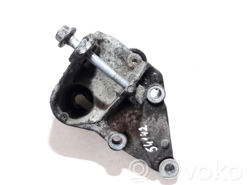 Peugeot 307 Engine mounting bracket 