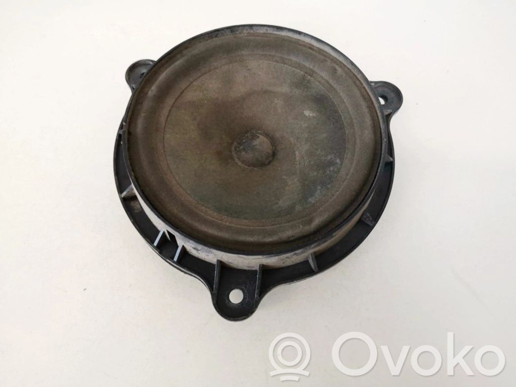 Nissan Almera Tino Difuzor ușă față