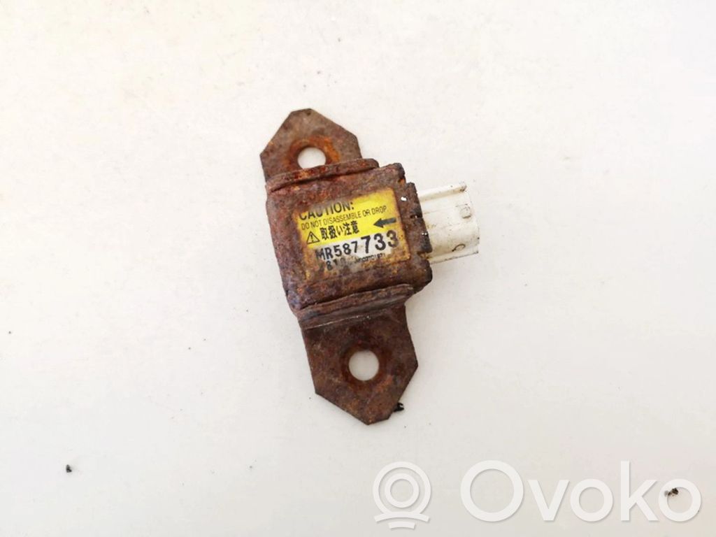Airbagsensor Crashsensor Drucksensor   MR587733,MR587733