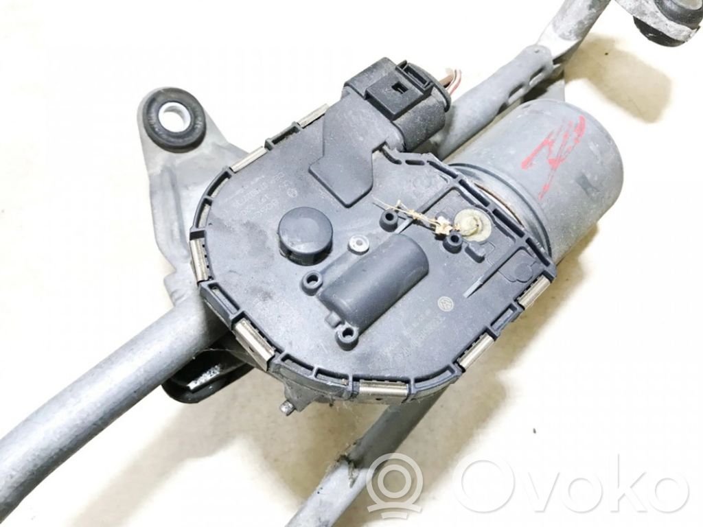 Volkswagen PASSAT B6 Motor ștergător 