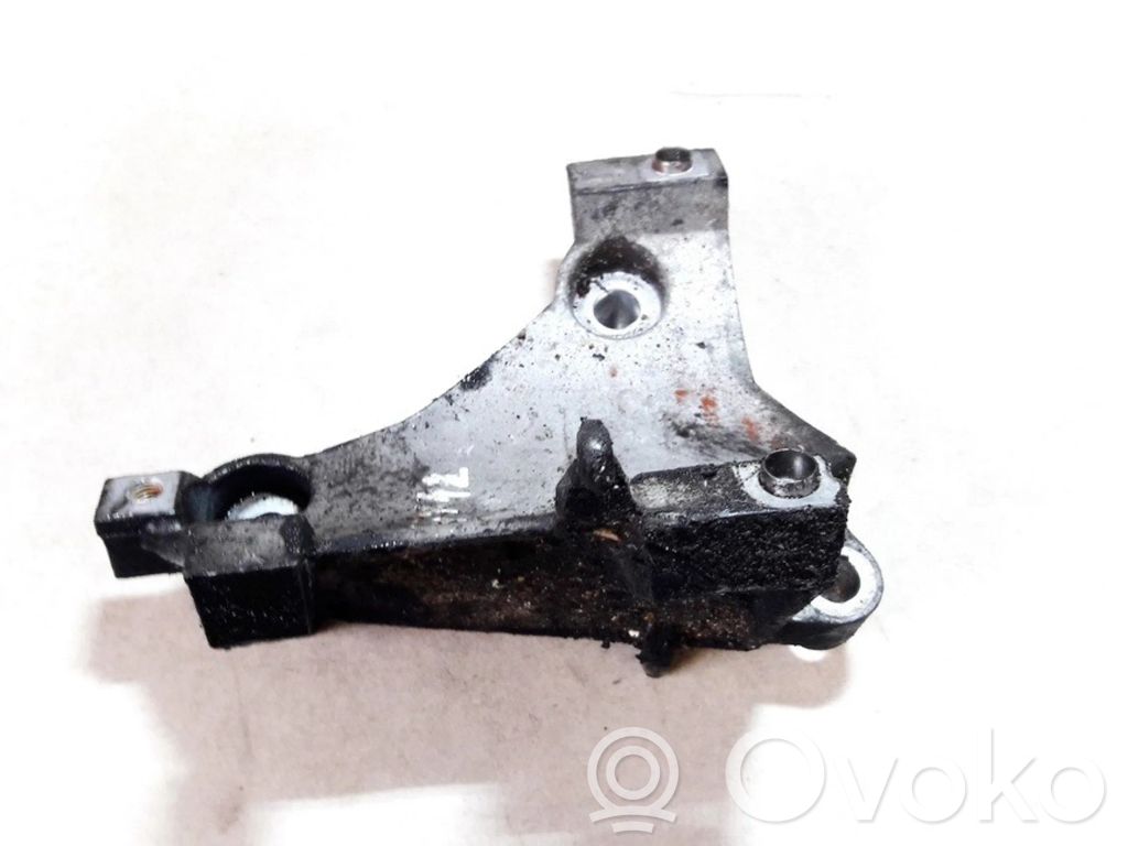 Saab 9-5 Engine mounting bracket 