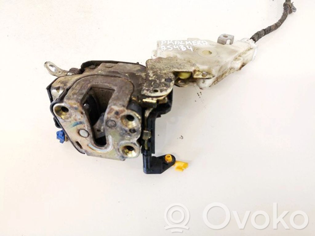 Nissan Almera N16 Etuoven lukko 