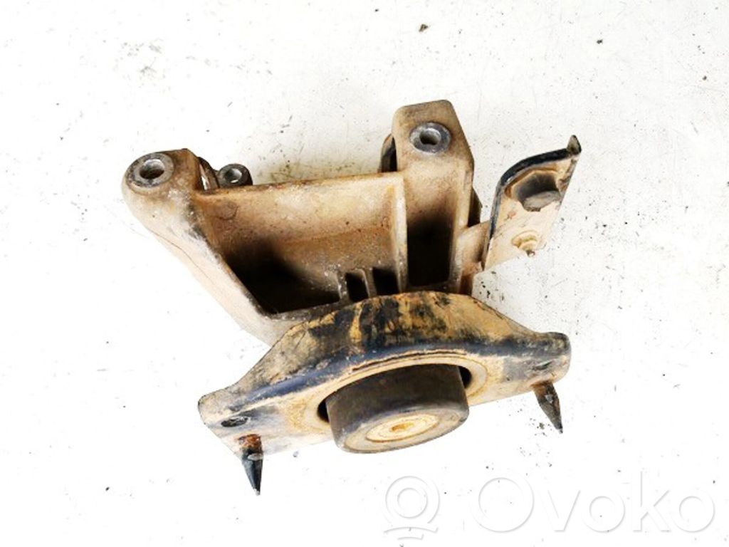 Renault Safrane Engine mount bracket 
