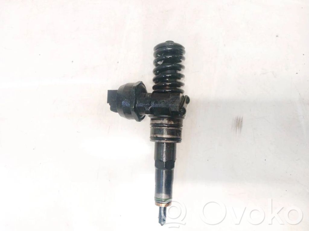 Volkswagen Caddy Inyector de combustible 
