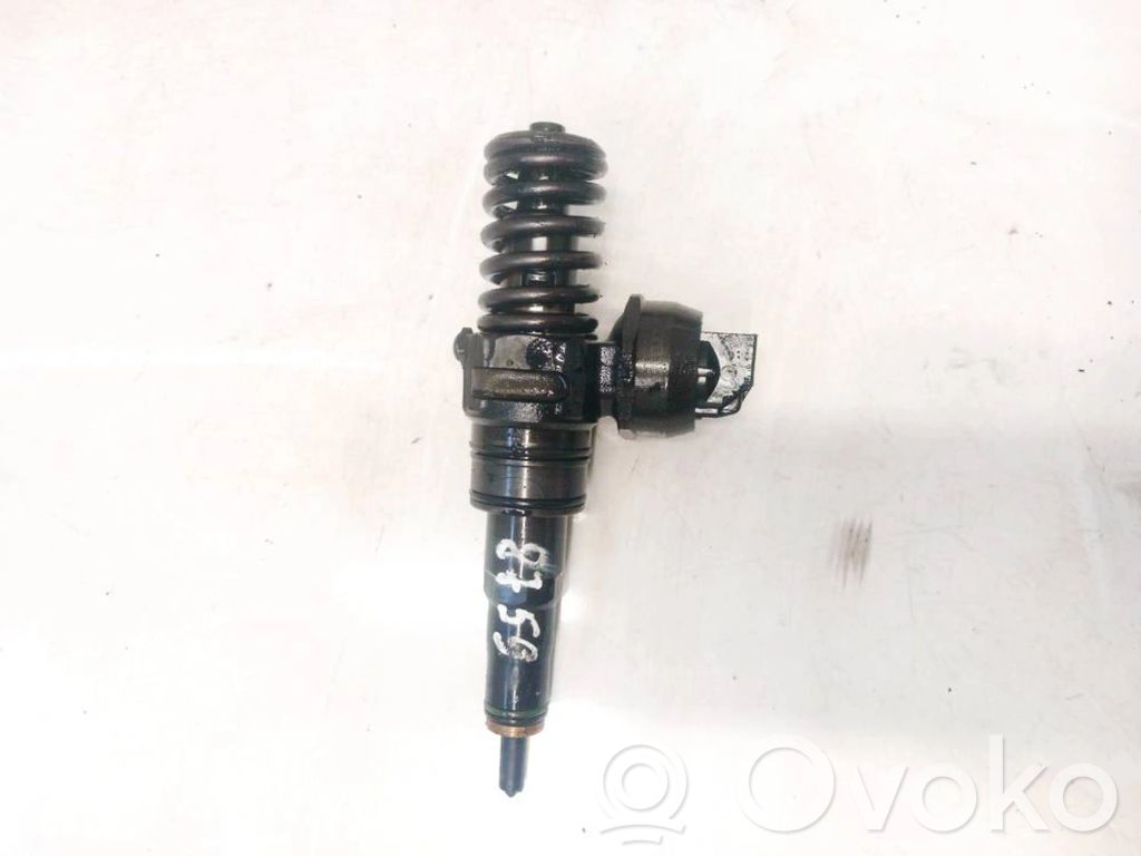 Volkswagen Caddy Inyector de combustible 