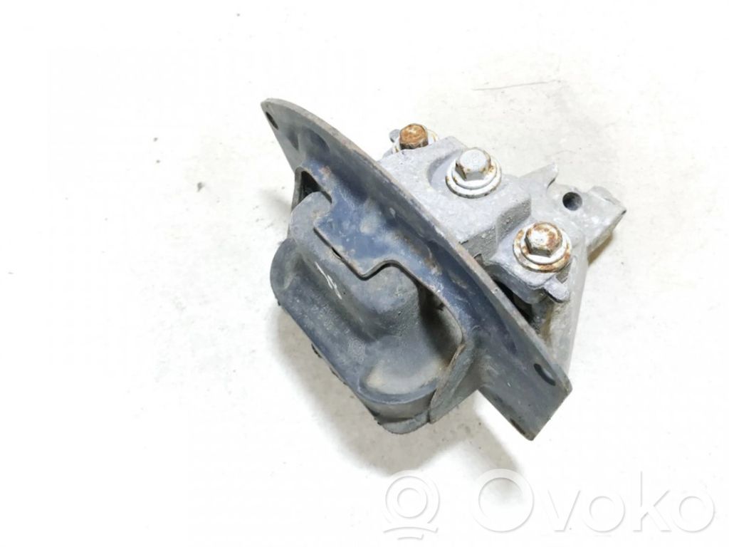 Chrysler Cirrus Engine mount bracket 