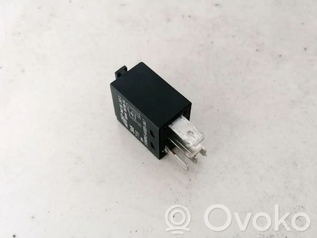 Alte relee   7M0951253C,95VW10K705EA,7M0951253C,95VW10K705EA