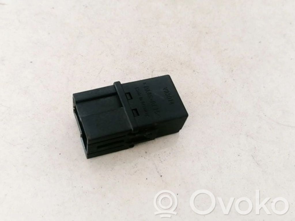 Muu rele   MB953382,MB953382
