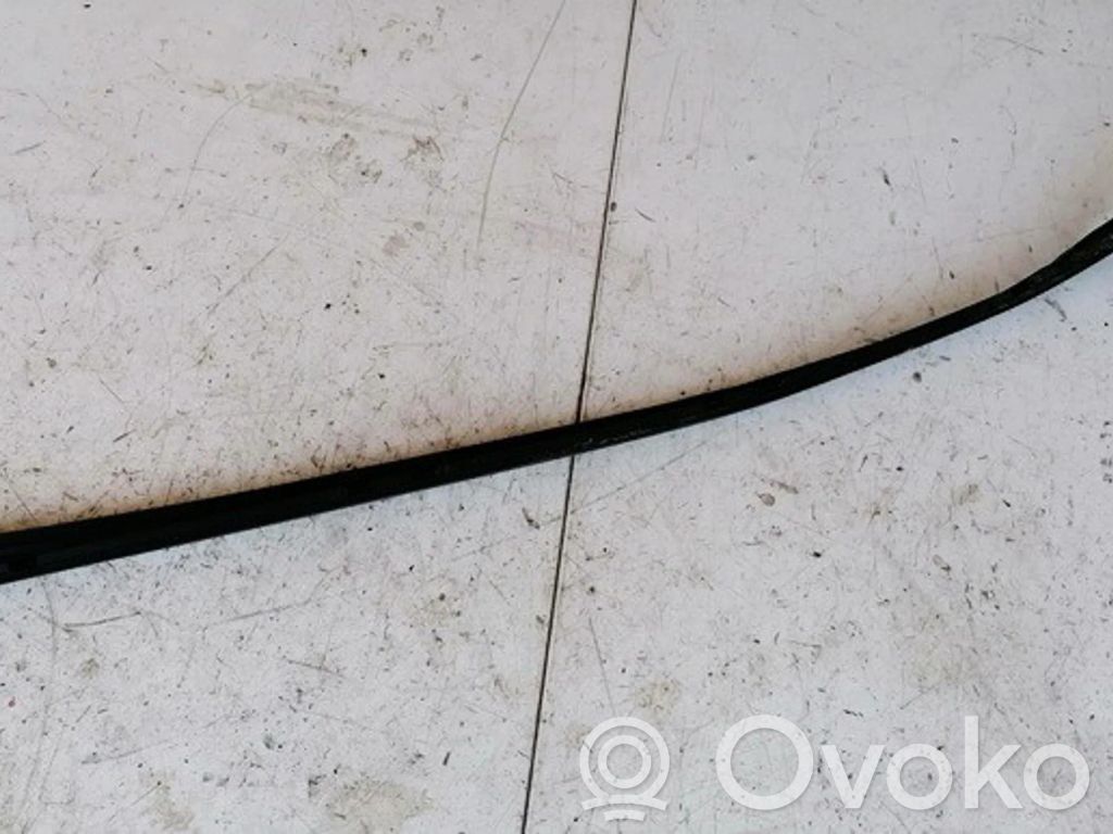 Opel Zafira A Altra parte esteriore 