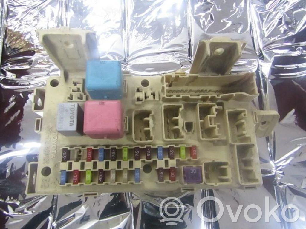 Toyota Corolla Verso AR10 Module confort