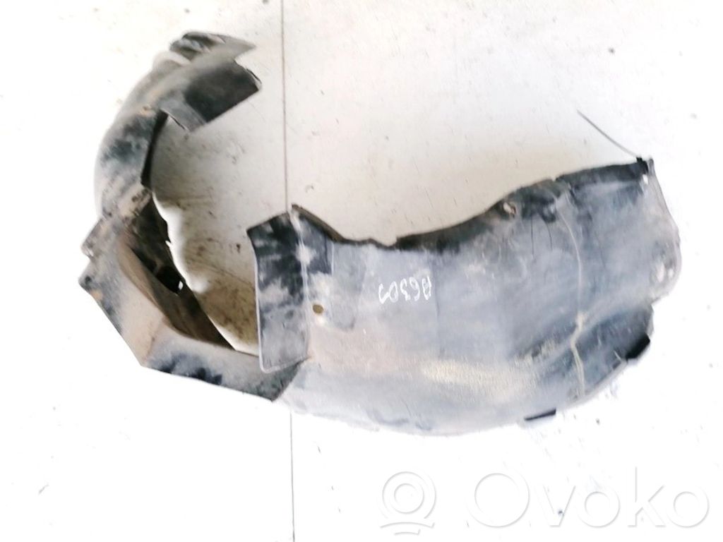 Opel Corsa B Nadkole przednie 