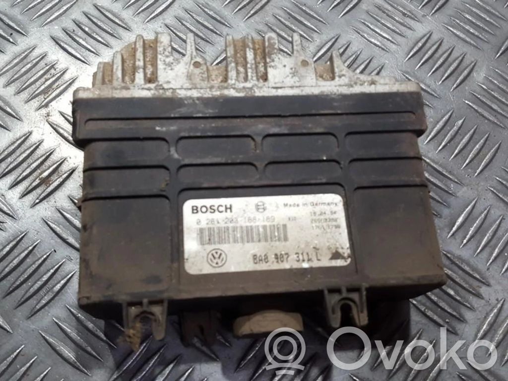 Volkswagen PASSAT B4 Unitate/modul de control motor 