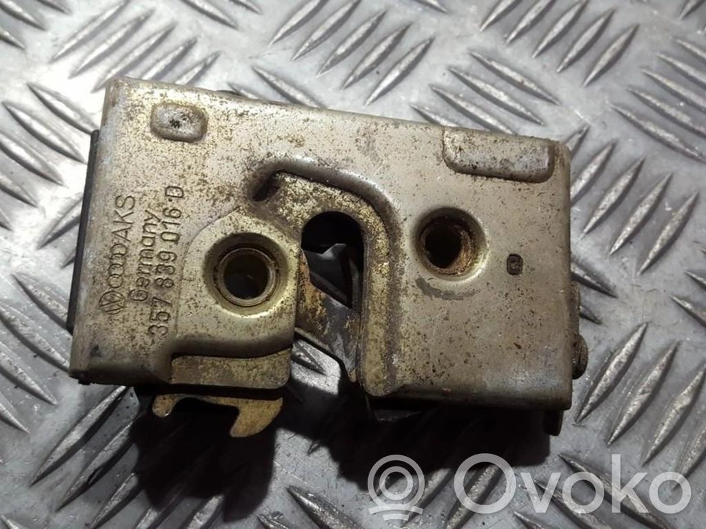 Volkswagen PASSAT B4 Încuietoare ușă spate 