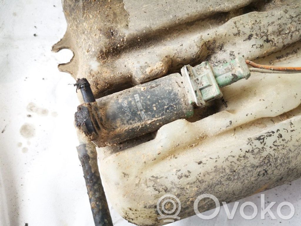 Peugeot 406 Pompa lavavetri parabrezza/vetro frontale 