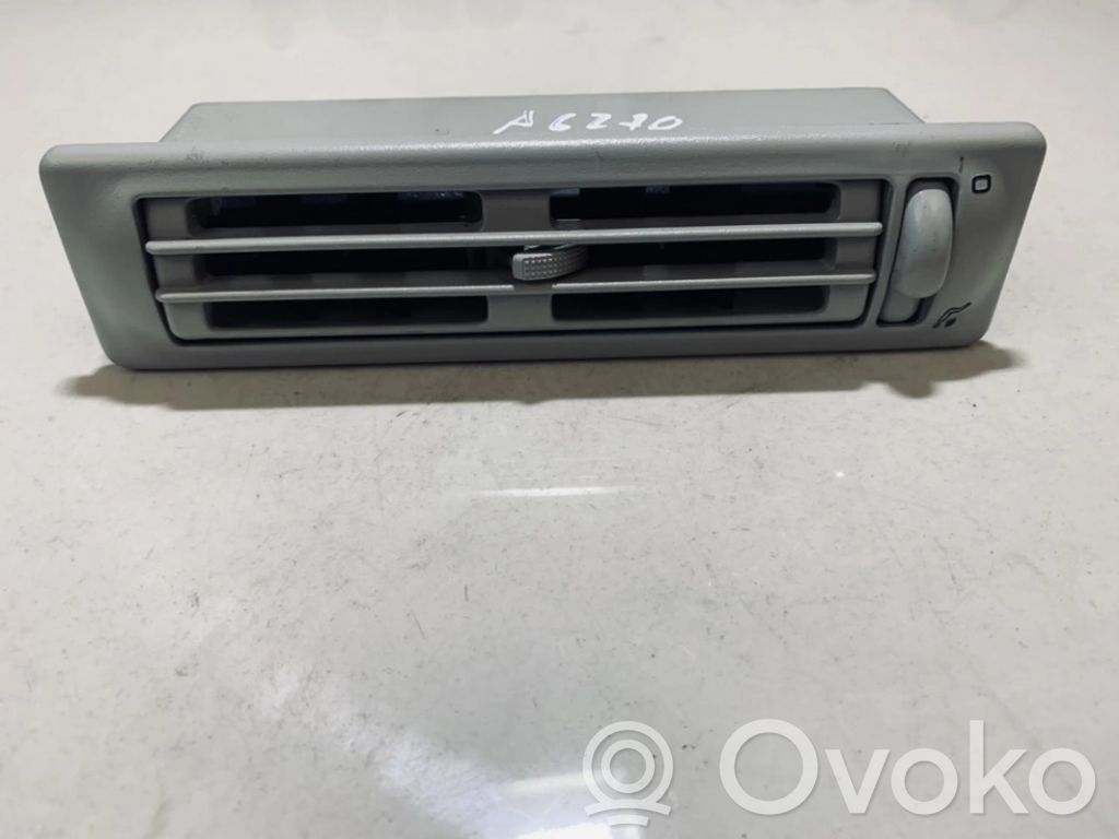 Grille d'aération centrale   703820963,703820963