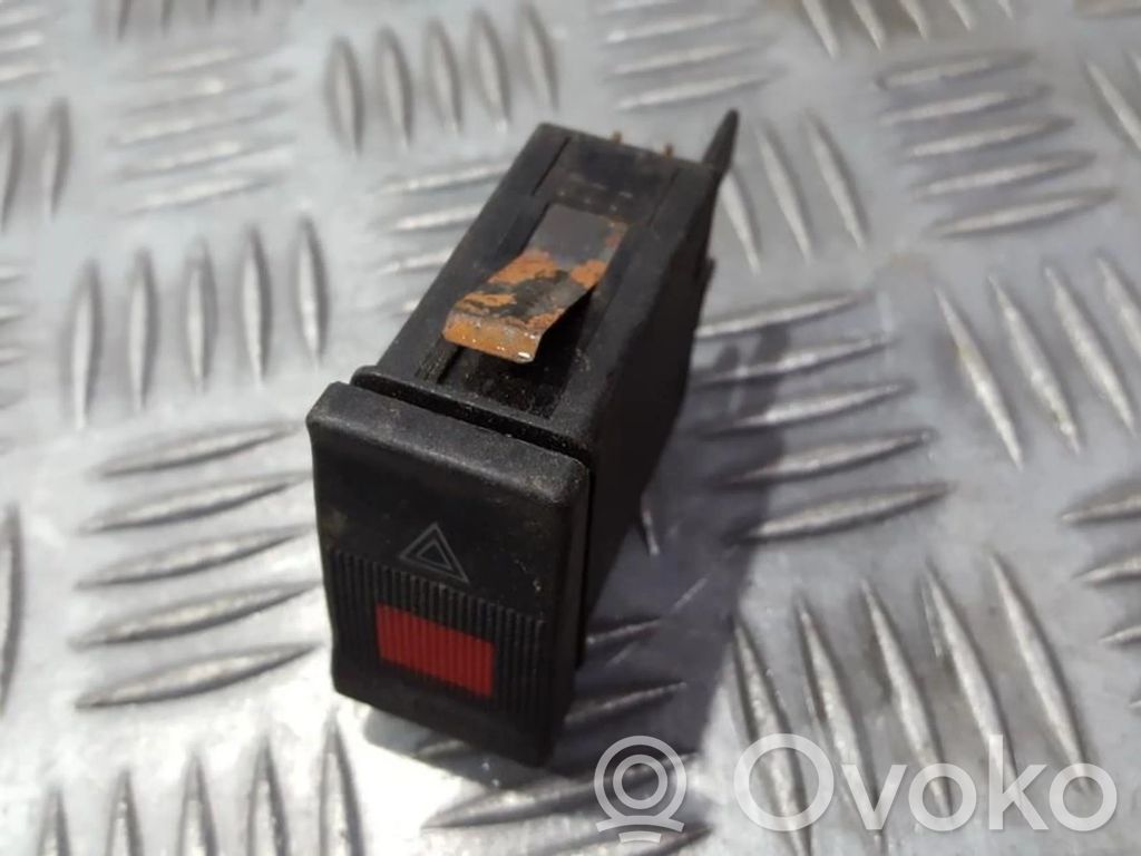 Hätävilkkujen kytkin   4A0941509,4A0941509