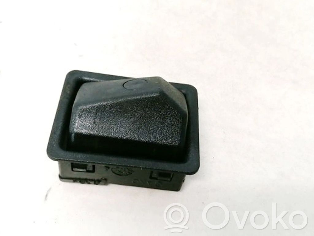 Peugeot 106 Kiti jungtukai/ rankenėlės/ perjungėjai 