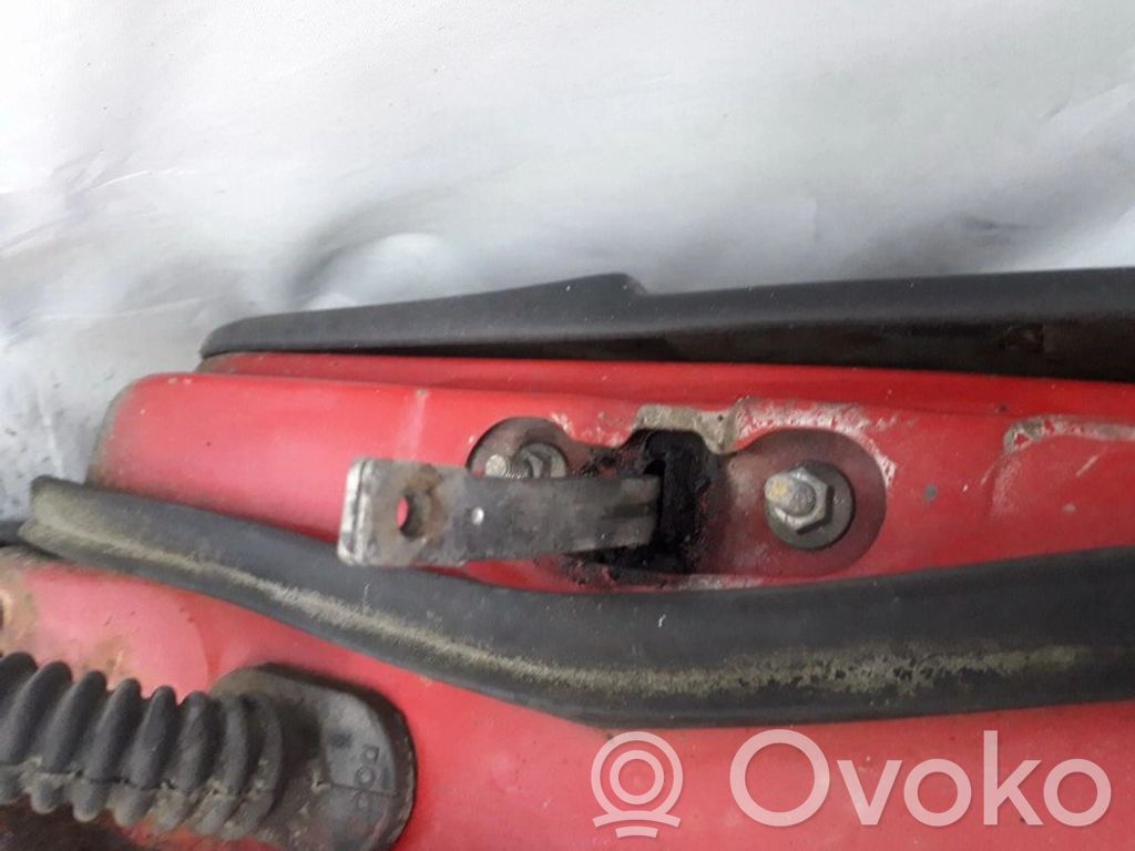 Mazda 323 F Priekinių durų atvėrimo ribotuvas 