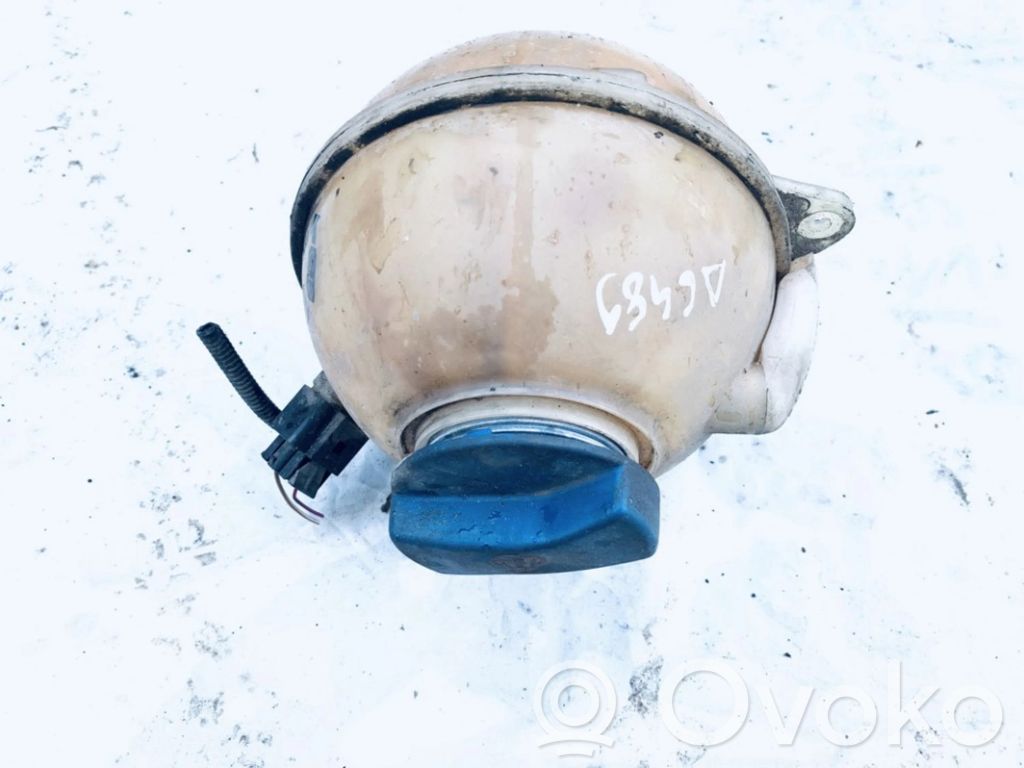 Audi A3 S3 8L Vase d'expansion / réservoir de liquide de refroidissement 