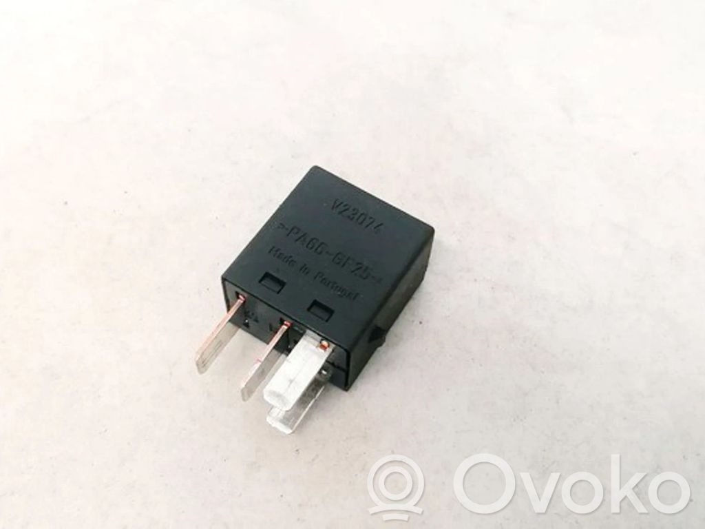 Otros relés   MB953382,MB953382