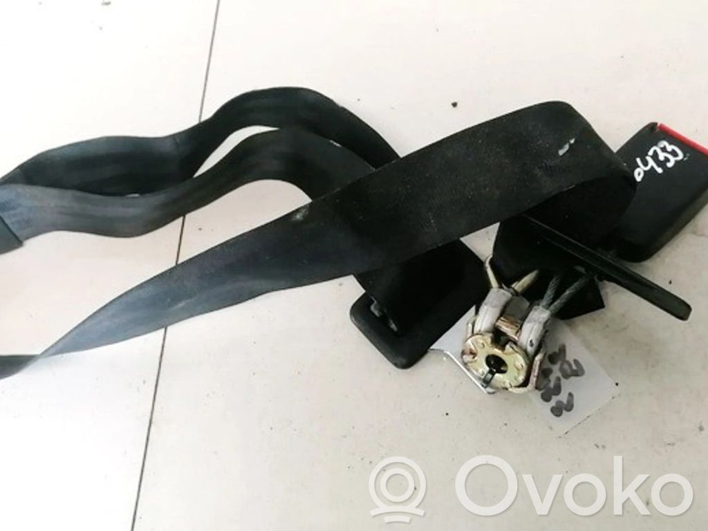 Audi A4 S4 B5 8D Takaistuimen turvavyön solki 