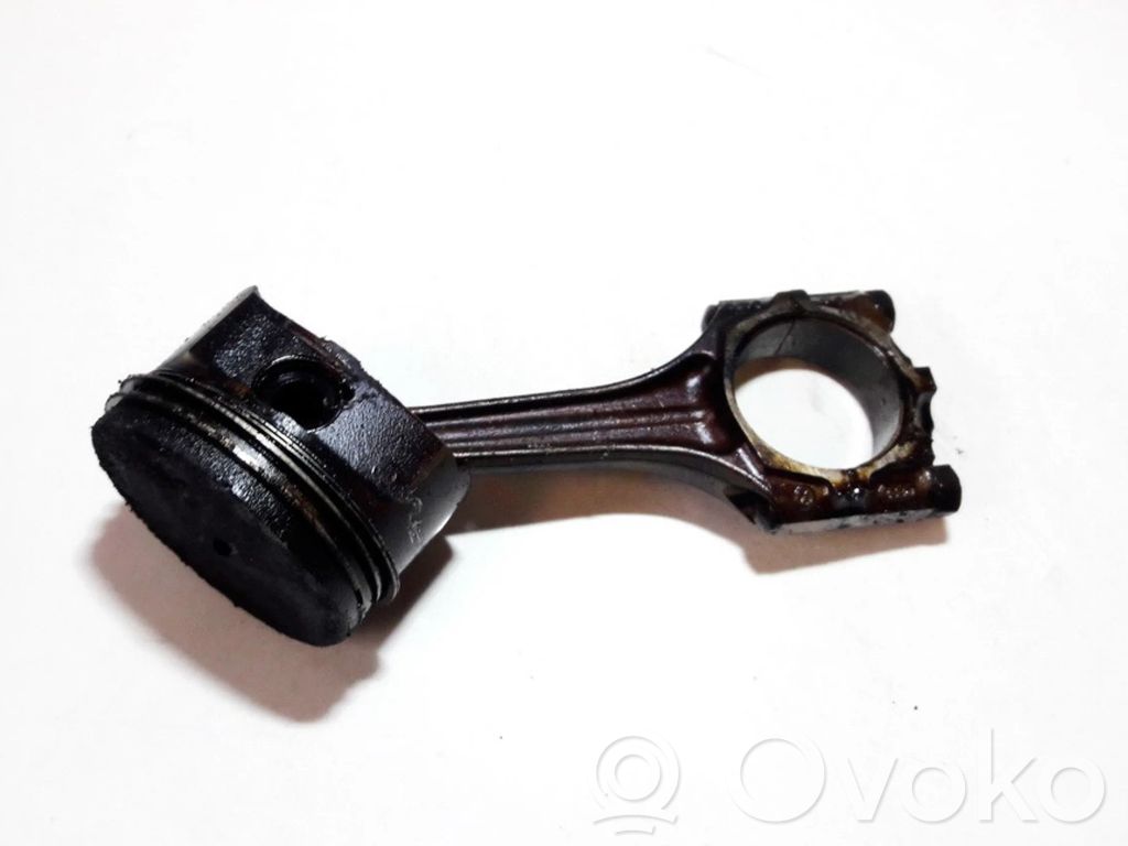Audi A4 S4 B5 8D Pistón con biela 